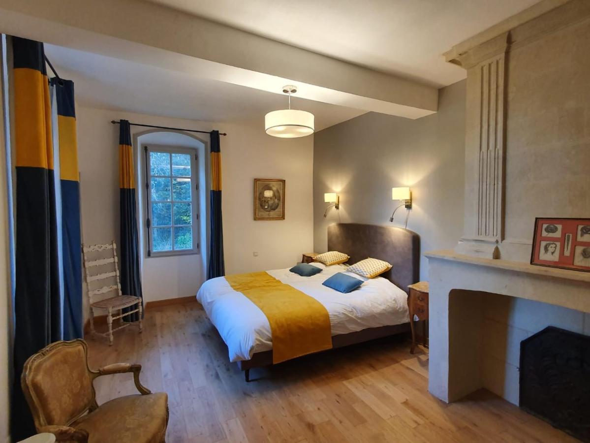 Manoir Du Bellay Bed and Breakfast Montreuil-Bellay Exteriör bild